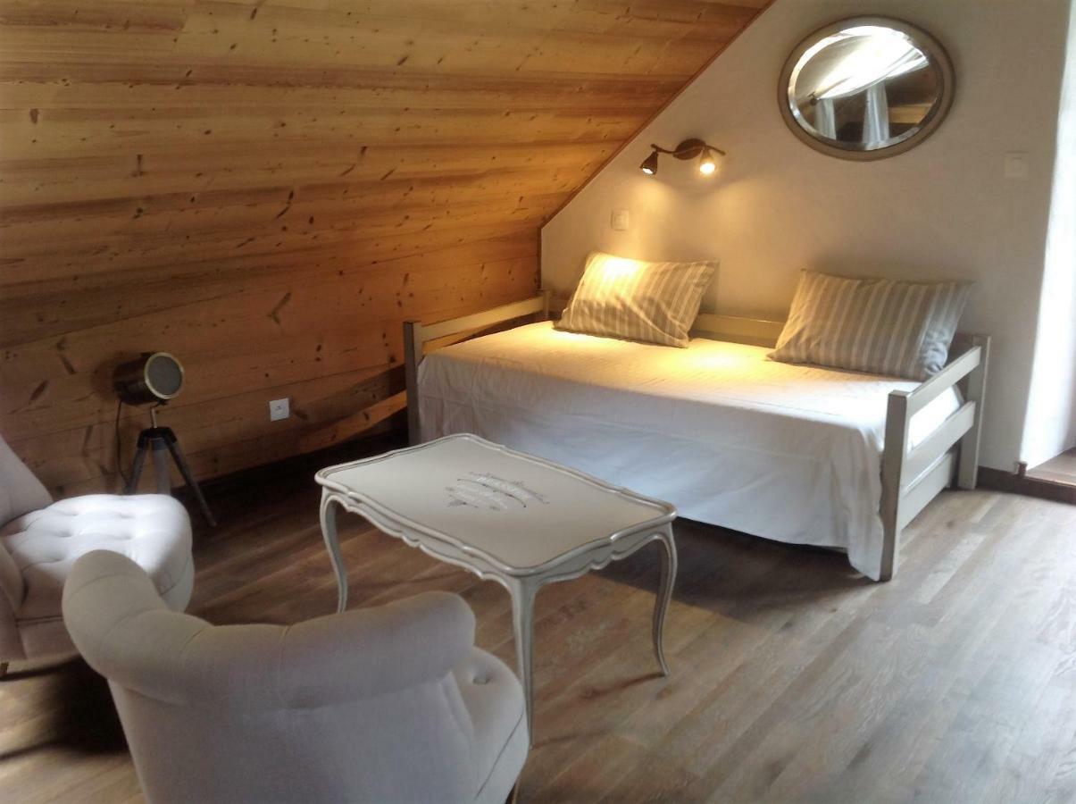Chambres D'Hotes Des Lodges De La Cascade Yenne Eksteriør billede