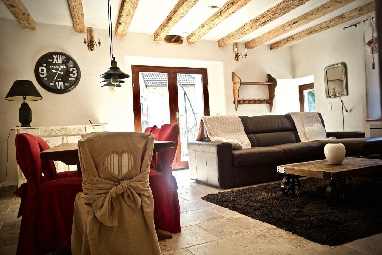 Chambres D'Hotes Des Lodges De La Cascade Yenne Eksteriør billede